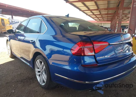 2016 Volkswagen Passat V6 Sel Premium z USA, uszkodzony, nr VIN 1VWCM7A38GC015810